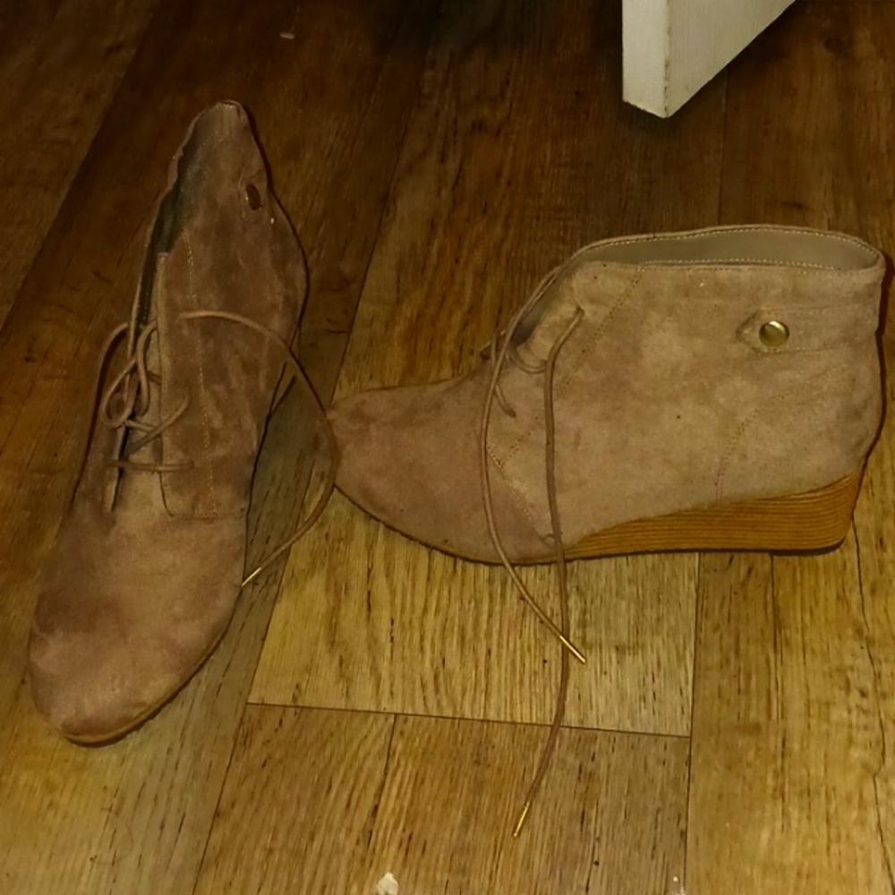Dr.scholls boots tan/beige size 9